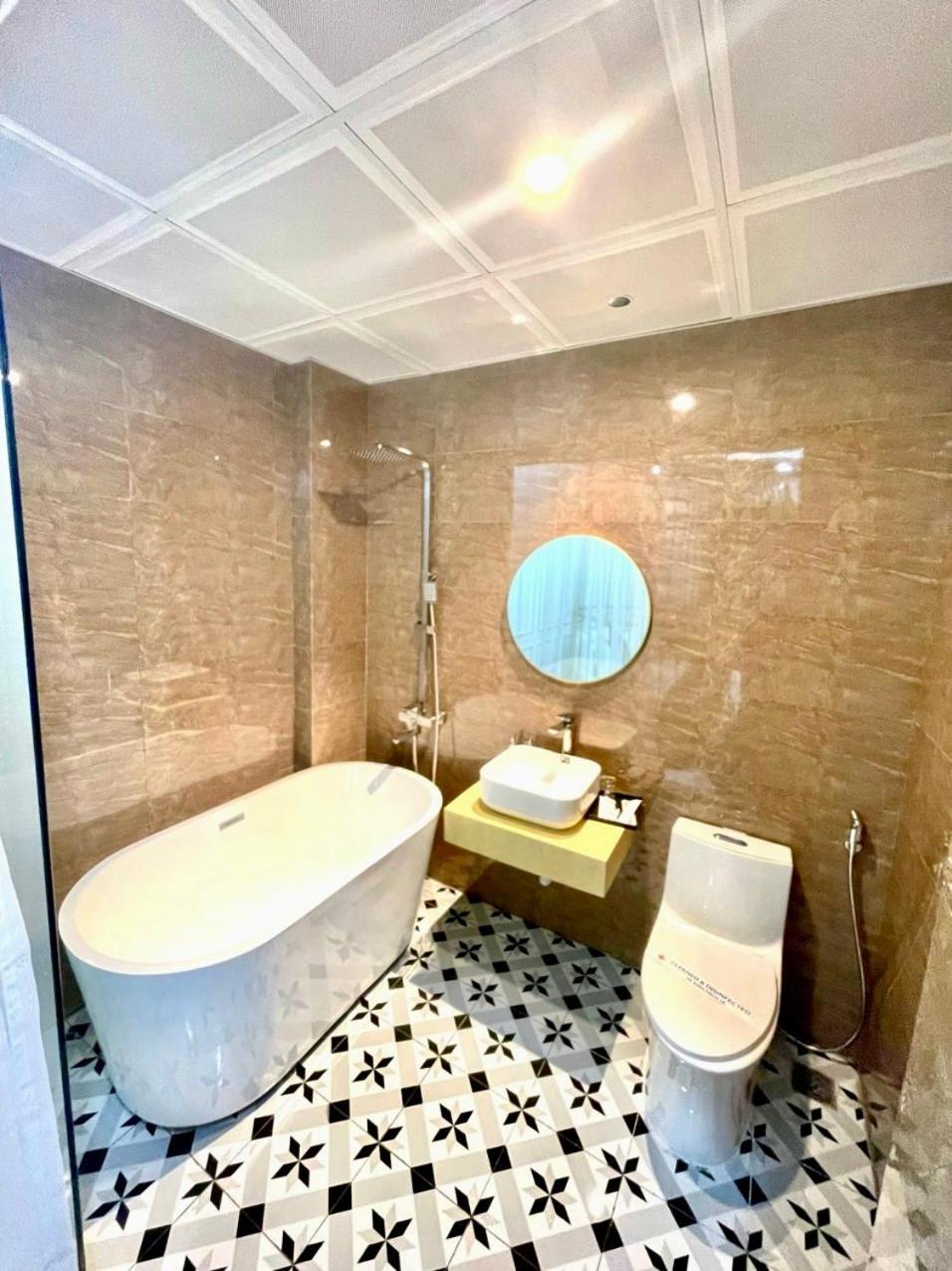 Grand Ha Noi Hotel Hanoi Esterno foto